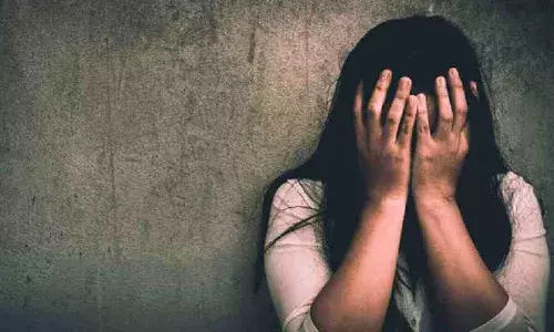 अश्लील फोटो वायरल कर बदनाम करने का आरोप, कौशांबी थाने में रिपोर्ट दर्ज अश्लील फोटो वायरल कर बदनाम करने का आरोप, कौशांबी थाने में रिपोर्ट दर्ज