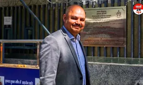 स्वाति मालीवाल से मारपीट के मामले में बिभव कुमार की न्यायिक हिरासत बढ़ी,जानें हिरासत बढ़ाने का कारण स्वाति मालीवाल से मारपीट के मामले में बिभव कुमार की न्यायिक हिरासत बढ़ी,जानें हिरासत बढ़ाने का कारण