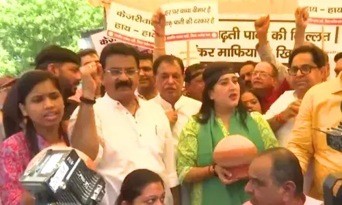 केजरीवाल सरकार के खिलाफ भाजपा का जल संकट को लेकर 52 स्थानों पर प्रदर्शन केजरीवाल सरकार के खिलाफ भाजपा का जल संकट को लेकर 52 स्थानों पर प्रदर्शन