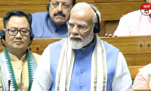 विपक्ष के भारी शोरशराबा के बीच पीएम नरेंद्र मोदी ने दी चेतावनी! कहा- देश विरोधियों को उनकी साजिश का जवाब उन्हीं की भाषा में मिलेगा विपक्ष के भारी शोरशराबा के बीच पीएम नरेंद्र मोदी ने दी चेतावनी! कहा- देश विरोधियों को उनकी साजिश का जवाब उन्हीं की भाषा में मिलेगा