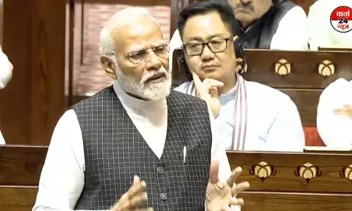 विपक्ष के बहिष्कार के बाद बोलते रहे मोदी, राहुल पर किया हमला! जानें किन-किन मुद्दों पर क्या बोले विपक्ष के बहिष्कार के बाद बोलते रहे मोदी, राहुल पर किया हमला! जानें किन-किन मुद्दों पर क्या बोले