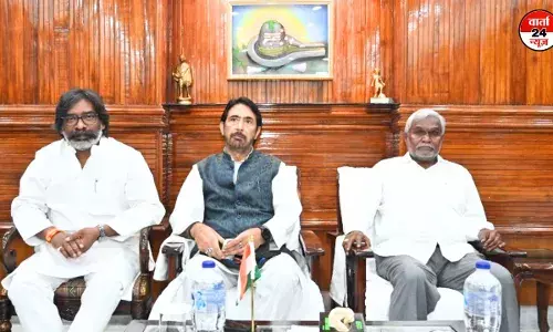 हेमंत सोरेन गठबंधन दल के नेता चुने गए, जल्द ही मुख्यमंत्री पद की शपथ ले सकते हैं हेमंत सोरेन गठबंधन दल के नेता चुने गए, जल्द ही मुख्यमंत्री पद की शपथ ले सकते हैं