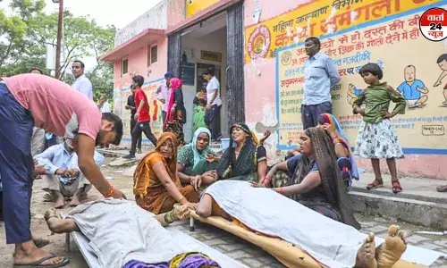 हाथरस हादसा के दो दिन बीत जाने के बाद भी 9 मृतकों की नहीं हो पाई पहचान, जानें किन-किन शहरों के कितने लोगों को भगदड़ ने लील लिया!