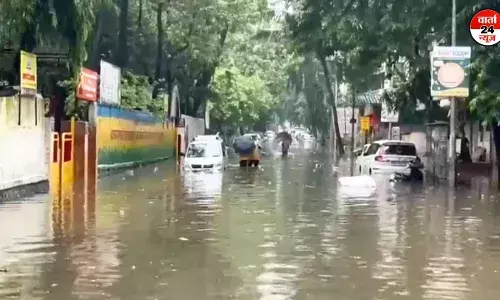 मुंबई में बारिश का कहर, लोकल ट्रेनें रद्द, स्कूल-कॉलेज बंद, ऑफिस की पहली पाली की छुट्टी मुंबई में बारिश का कहर, लोकल ट्रेनें रद्द, स्कूल-कॉलेज बंद, ऑफिस की पहली पाली की छुट्टी