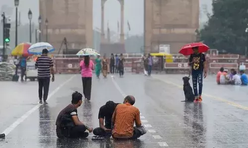 दिल्ली NCR में राहत भरी झमाझम बारिश से मौसम हुआ सुहाना