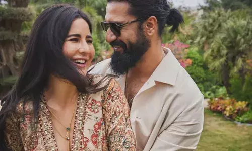 बैड न्यूज़ मूवी में विक्की कौशल की एक्टिंग देख उसकी पत्नी कैटरीना हुई दंग बैड न्यूज़ मूवी में विक्की कौशल की एक्टिंग देख उसकी पत्नी कैटरीना हुई दंग