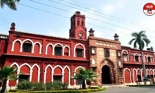 अलीगढ़ मुस्लिम विश्वविद्यालय के मेडिकल कालोनी में फायरिंग, दो कर्मचारी घायल, विवाद बताया गया मामूली