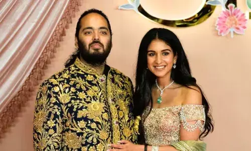 अनंत और राधिका के शादी के बाद अब लंदन में ग्रैंड सेलिब्रेशन, दो महीने तक होगा जश्न अनंत और राधिका के शादी के बाद अब लंदन में ग्रैंड सेलिब्रेशन, दो महीने तक होगा जश्न