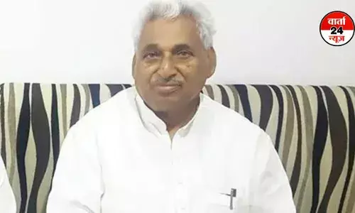 अखिलेश यादव ने यूपी विधानसभा में नेता प्रतिपक्ष माता प्रसाद पाण्डेय को बनाया अखिलेश यादव ने यूपी विधानसभा में नेता प्रतिपक्ष माता प्रसाद पाण्डेय को बनाया