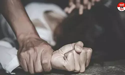 कोलकाता रेपकांड: सीएम ममता बनर्जी ने मामले की सुनवाई फास्ट ट्रैक कोर्ट में कराने का किया एलान, भाजपा ने विरोध के लिए चुना आंदोलन का रास्ता कोलकाता रेपकांड: सीएम ममता बनर्जी ने मामले की सुनवाई फास्ट ट्रैक कोर्ट में कराने का किया एलान, भाजपा ने विरोध के लिए चुना आंदोलन का रास्ता