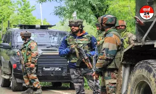 अनंतनाग में आतंकवादियों और सुरक्षाबलों के बीच मुठभेड़, दो जवान शहीद, तीन जवान घायल अनंतनाग में आतंकवादियों और सुरक्षाबलों के बीच मुठभेड़, दो जवान शहीद, तीन जवान घायल