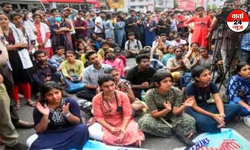 कोलकाता रेप कांड मामले में स्वास्थ्य विभाग ने चिकित्सा अधीक्षक को हटाने का दिया आदेश कोलकाता रेप कांड मामले में स्वास्थ्य विभाग ने चिकित्सा अधीक्षक को हटाने का दिया आदेश