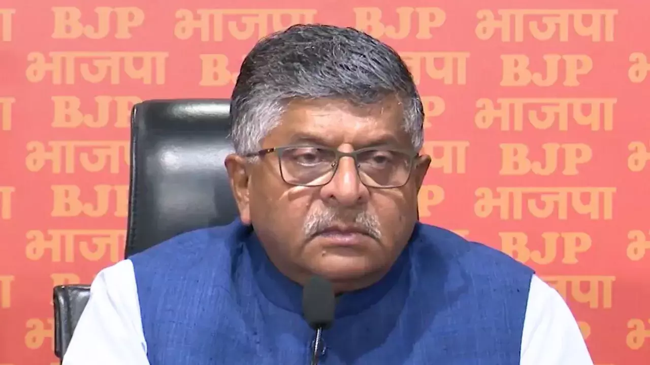 हिंडनबर्ग रिसर्च की रिपोर्ट पर रविशंकर प्रसाद ने कहा- कांग्रेस पार्टी और उनके सहयोगी भारत में आर्थिक अराजकता और अस्थिरता लाने की रच रहे साजिश! हिंडनबर्ग रिसर्च की रिपोर्ट पर रविशंकर प्रसाद ने कहा- कांग्रेस पार्टी और उनके सहयोगी भारत में आर्थिक अराजकता और अस्थिरता लाने की रच रहे साजिश!