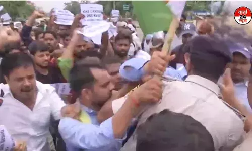 पटना में बीपीएससी टीआरई-3 के छात्रों पर लाठीचार्ज, कई शिक्षक अभ्यर्थी घायल पटना में बीपीएससी टीआरई-3 के छात्रों पर लाठीचार्ज, कई शिक्षक अभ्यर्थी घायल