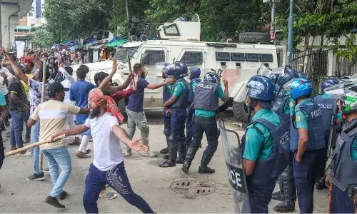 बांग्लादेश में हिंदू निर्दोष नागरिकों पर अत्याचार रोका जाएः व्यापारी सुरक्षा फोरम संस्थान बांग्लादेश में हिंदू निर्दोष नागरिकों पर अत्याचार रोका जाएः व्यापारी सुरक्षा फोरम संस्थान