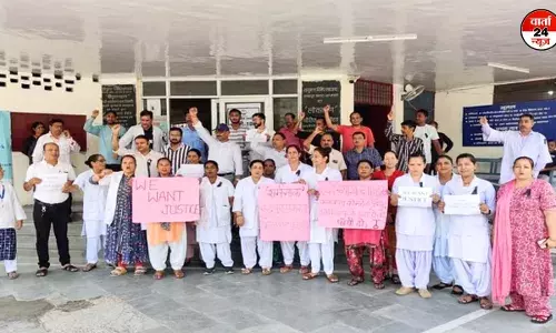 कुमाऊंभर के डॉक्टरों ने 24 घंटे का किया कार्य बहिष्कार, मरीजों को हुई परेशानी, बिना जांच के लौटना पड़ा