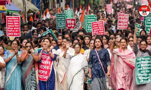ममता पर पीड़िता के माता-पिता ने कहा- कोलकाता महिला डॉक्टर बलात्कार-हत्या केस में ममता बनर्जी की ओर से कोई सहयोग नहीं मिल रहा है ममता पर पीड़िता के माता-पिता ने कहा- कोलकाता महिला डॉक्टर बलात्कार-हत्या केस में ममता बनर्जी की ओर से कोई सहयोग नहीं मिल रहा है