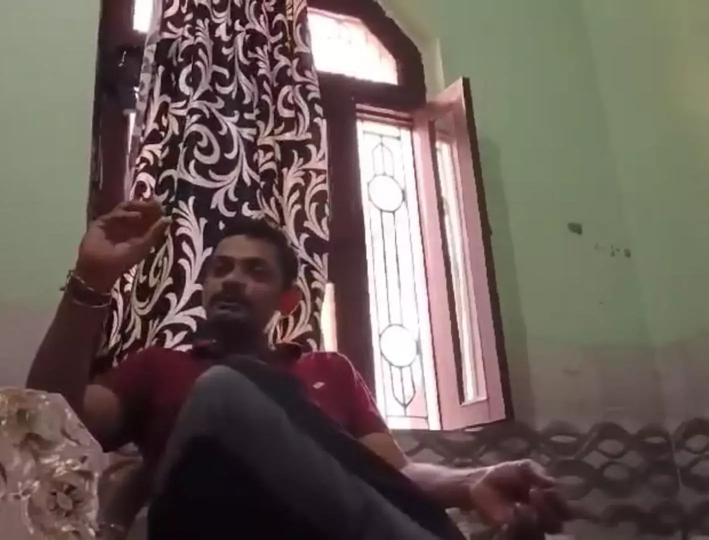 15 हजार रुपये रिश्वत लेने वाले प्रशिक्षु दरोगा पर रिपोर्ट दर्ज 15 हजार रुपये रिश्वत लेने वाले प्रशिक्षु दरोगा पर रिपोर्ट दर्ज