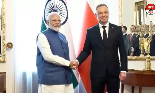 पीएम मोदी ने पोलैंड के राष्ट्रपति एंड्रेज डूडा से की मुलाकात, अजीत डोभाल और एस. जयशंकर भी मौजूद रहे पीएम मोदी ने पोलैंड के राष्ट्रपति एंड्रेज डूडा से की मुलाकात, अजीत डोभाल और एस. जयशंकर भी मौजूद रहे