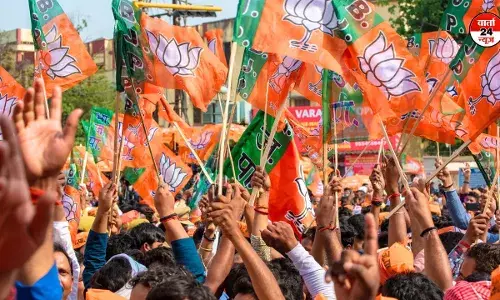 जम्मू-कश्मीर के विधानसभा चुनाव के लिए भाजपा ने 44 उम्मीदवारों की पहली सूची की जारी जम्मू-कश्मीर के विधानसभा चुनाव के लिए भाजपा ने 44 उम्मीदवारों की पहली सूची की जारी