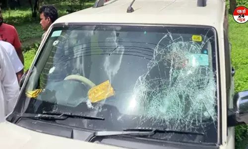 बंगाल बंद के दौरान बीजेपी नेता पर कई राउंड फायरिंग, प्रियांगु पांडे का बंगाल सरकार पर आरोप- हत्या की साजिश बंगाल बंद के दौरान बीजेपी नेता पर कई राउंड फायरिंग, प्रियांगु पांडे का बंगाल सरकार पर आरोप- हत्या की साजिश