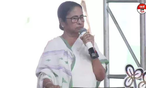 कोलकाता रेप-मर्डर केस में हम न्याय चाहते हैं मगर भाजपा नहीं, भाजपा केवल बंगाल को बदनाम करने में लगी है: ममता बनर्जी कोलकाता रेप-मर्डर केस में हम न्याय चाहते हैं मगर भाजपा नहीं, भाजपा केवल बंगाल को बदनाम करने में लगी है: ममता बनर्जी