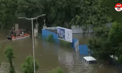 इस साल बारिश ने बदला अपना रूट! सूखे राज्यों में बाढ़, गुजरात पानी-पानी इस साल बारिश ने बदला अपना रूट! सूखे राज्यों में बाढ़, गुजरात पानी-पानी