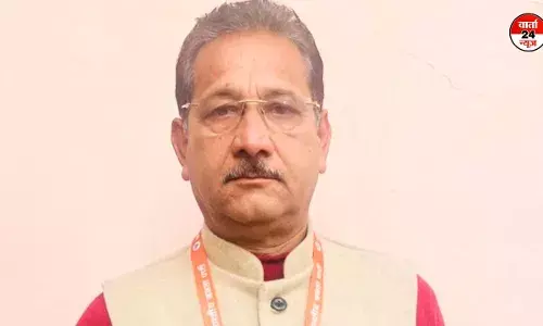 जम्मू-कश्मीर विधानसभा चुनाव से पहले बीजेपी को लगा बड़ा झटका, अब इस नेता ने दिया इस्तीफा जम्मू-कश्मीर विधानसभा चुनाव से पहले बीजेपी को लगा बड़ा झटका, अब इस नेता ने दिया इस्तीफा