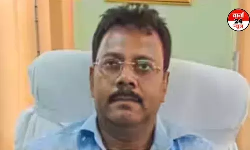 कोलकाता मर्डर-रेप केस में अस्पताल के पूर्व प्रिंसिपल संदीप घोष को सीबीआई ने किया गिरफ्तार कोलकाता मर्डर-रेप केस में अस्पताल के पूर्व प्रिंसिपल संदीप घोष को सीबीआई ने किया गिरफ्तार