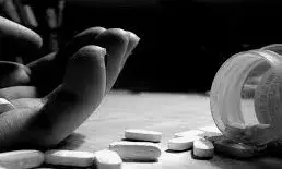 गृह क्लेश के चलते महिला ने खाया जहर, अस्पताल में भर्ती गृह क्लेश के चलते महिला ने खाया जहर, अस्पताल में भर्ती