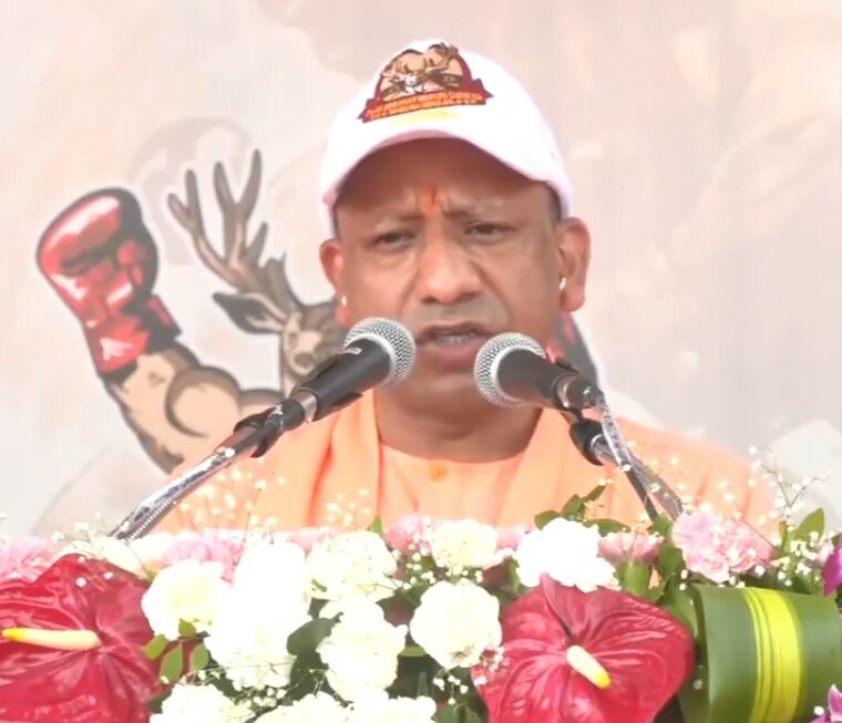 73वें अखिल भारतीय पुलिस कुश्ती क्लस्टर-2024 के उद्घाटन समारोह में सीएम योगी बोले- स्वस्थ शरीर के लिए खेल-कूद की क्रियाएं अत्यंत महत्वपूर्ण