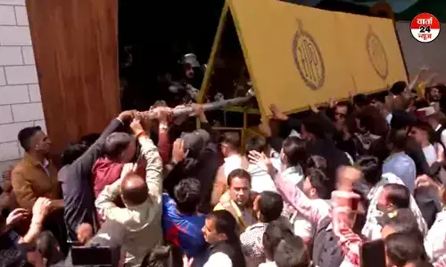 संजौली मस्जिद विवाद पर हिंदू संगठनों का हल्ला बोल, प्रदर्शनकारियों पर लाठीचार्ज! पुलिस और प्रदर्शनकारियों के बीच संघर्ष जारी संजौली मस्जिद विवाद पर हिंदू संगठनों का हल्ला बोल, प्रदर्शनकारियों पर लाठीचार्ज! पुलिस और प्रदर्शनकारियों के बीच संघर्ष जारी