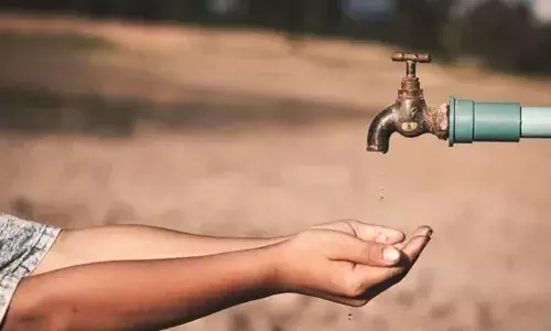 छठवें दिन भी हुई गंदे पानी की आपूर्ति, लोगों ने पानी की किल्लत को लेकर किया प्रदर्शन