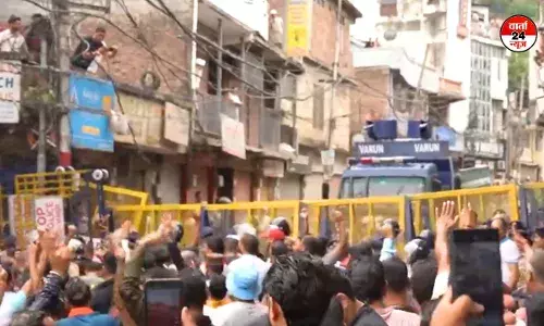 संजौली के बाद मंडी में उठा मस्जिद विवाद, हिंदू संगठनों ने किया विरोध प्रदर्शन संजौली के बाद मंडी में उठा मस्जिद विवाद, हिंदू संगठनों ने किया विरोध प्रदर्शन