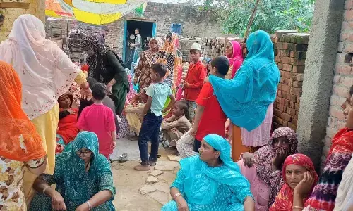 व्यक्ति की धारदार हथियार से काटकर हत्या की व्यक्ति की धारदार हथियार से काटकर हत्या की