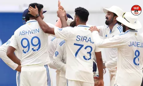 खराब रोशनी के कारण तीसरे दिन का खेल खत्म, भारत को जीत के लिए चाहिए 6 विकेट खराब रोशनी के कारण तीसरे दिन का खेल खत्म, भारत को जीत के लिए चाहिए 6 विकेट