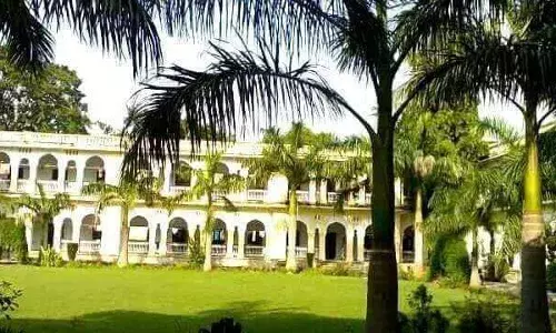 इलाहाबाद में पढ़े और रहे लोग चाहे वो कहीं के भी हों और कहीं भी रहें उनका दिल इलाहाबाद में बसता है