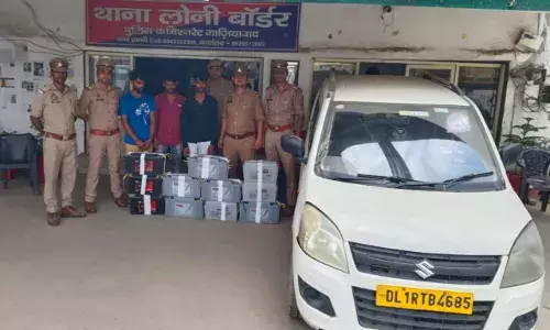 लोनी भौपुरा रोड पर बैट्री चोरी की घटनाओं में तीन चोर गिरफ्तार लोनी भौपुरा रोड पर बैट्री चोरी की घटनाओं में तीन चोर गिरफ्तार