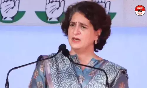 प्रियंका गांधी जब भी जम्मू जाती है तो खीर भवानी माता की दर्शन करती है, जानें क्या है वजह प्रियंका गांधी जब भी जम्मू जाती है तो खीर भवानी माता की दर्शन करती है, जानें क्या है वजह