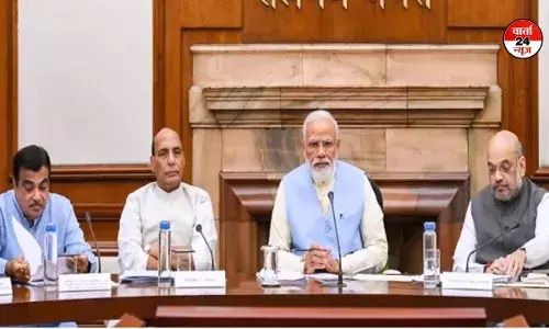 इजरायल-ईरान युद्ध से भारत चिंतित! बढ़ सकती है तेल की कीमत, पीएम मोदी की अध्यक्षता में सुरक्षा मामलों की कैबिनेट की हुई बैठक इजरायल-ईरान युद्ध से भारत चिंतित! बढ़ सकती है तेल की कीमत, पीएम मोदी की अध्यक्षता में सुरक्षा मामलों की कैबिनेट की हुई बैठक