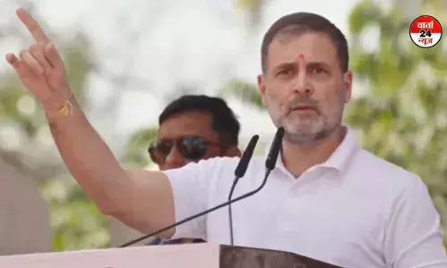 राहुल गांधी ने शिवाजी महाराज की मूर्ति का किया अनावरण, पीएम पर निशाना साधते हुए कहा- छत्रपति शिवाजी की मूर्ति इसलिए टूट गई क्योंकि...