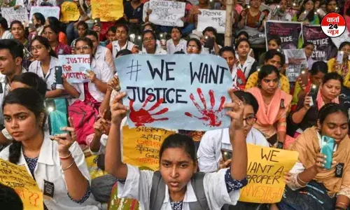 सीबीआई ने कोलकाता में महिला डॉक्टर रेप-मर्डर केस की पुष्टि की। संजय रॉय ही है असली अपराधी, सीमन और बाल के जांच से चला पता सीबीआई ने कोलकाता में महिला डॉक्टर रेप-मर्डर केस की पुष्टि की। संजय रॉय ही है असली अपराधी, सीमन और बाल के जांच से चला पता