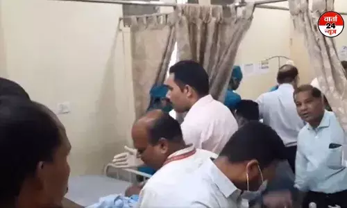 जबलपुर की ऑर्डिनेंस फैक्टरी में बड़ा धमाका, बिल्डिंग ढही, कई कर्मचारियों के दबे होने की आशंका जबलपुर की ऑर्डिनेंस फैक्टरी में बड़ा धमाका, बिल्डिंग ढही, कई कर्मचारियों के दबे होने की आशंका