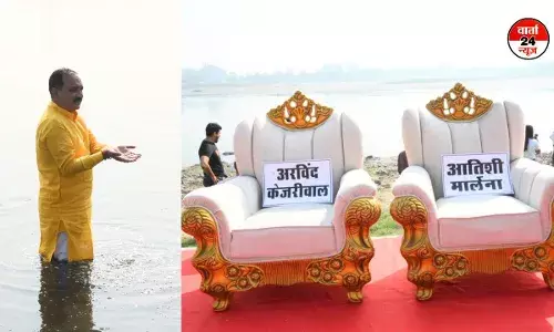 यमुना के किनारे भाजपा अध्यक्ष ने लगाया सिंहासन, केजरीवाल और आतिशी को दी डुबकी लगाने की चुनौती