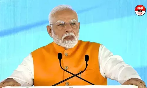पीएम मोदी ने स्वास्थ्य क्षेत्र में 12,850 करोड़ रुपये की परियोजनाओं का किया शिलान्यास, दिल्ली और प.बंगाल के बुजुर्गों से मांगी माफी, जानें क्यों? पीएम मोदी ने स्वास्थ्य क्षेत्र में 12,850 करोड़ रुपये की परियोजनाओं का किया शिलान्यास, दिल्ली और प.बंगाल के बुजुर्गों से मांगी माफी, जानें क्यों?