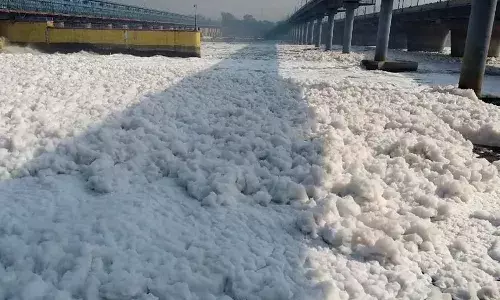 हे छठी मैया ! इस बार नहीं लगा पाएंगे यमुना में डुबकी, कृत्रिम घाटों पर व्रतधारी देंगे अर्घ्य हे छठी मैया ! इस बार नहीं लगा पाएंगे यमुना में डुबकी, कृत्रिम घाटों पर व्रतधारी देंगे अर्घ्य