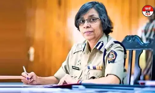 महाराष्ट्र डीजीपी रश्मि शुक्ला को पद से हटाया गया, चुनाव आयोग ने लिया एक्शन, जानें किन दलों ने की थी डीजीपी की शिकायत
