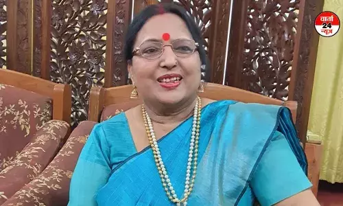 छठ पूजा के गीतों को मशहूर करने वाली शारदा सिन्हा की हालात गंभीर, वेंटिलेटर पर जा चुकीं, पीएम मोदी ने मदद का दिया आश्वासन छठ पूजा के गीतों को मशहूर करने वाली शारदा सिन्हा की हालात गंभीर, वेंटिलेटर पर जा चुकीं, पीएम मोदी ने मदद का दिया आश्वासन