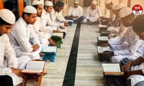 सुप्रीम कोर्ट के फैसले से यूपी के मदरसों में पढ़ने वाले लाखों छात्रों को मिली बड़ी राहत! यूपी मदरसा शिक्षा बोर्ड अधिनियम 2004 की संवैधानिक वैधता बरकरार सुप्रीम कोर्ट के फैसले से यूपी के मदरसों में पढ़ने वाले लाखों छात्रों को मिली बड़ी राहत! यूपी मदरसा शिक्षा बोर्ड अधिनियम 2004 की संवैधानिक वैधता बरकरार