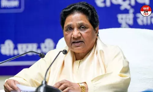 बसपा ने यूपी उपचुनाव के लिए स्टार प्रचारकों की सूची की जारी, मायावती ने भाजपा-कांग्रेस पर कसा तंज, कहा- महंगाई-बेरोजगारी की बात करने की बजाय एक-दूसरे पर आरोप लगाने में व्यस्त बसपा ने यूपी उपचुनाव के लिए स्टार प्रचारकों की सूची की जारी, मायावती ने भाजपा-कांग्रेस पर कसा तंज, कहा- महंगाई-बेरोजगारी की बात करने की बजाय एक-दूसरे पर आरोप लगाने में व्यस्त